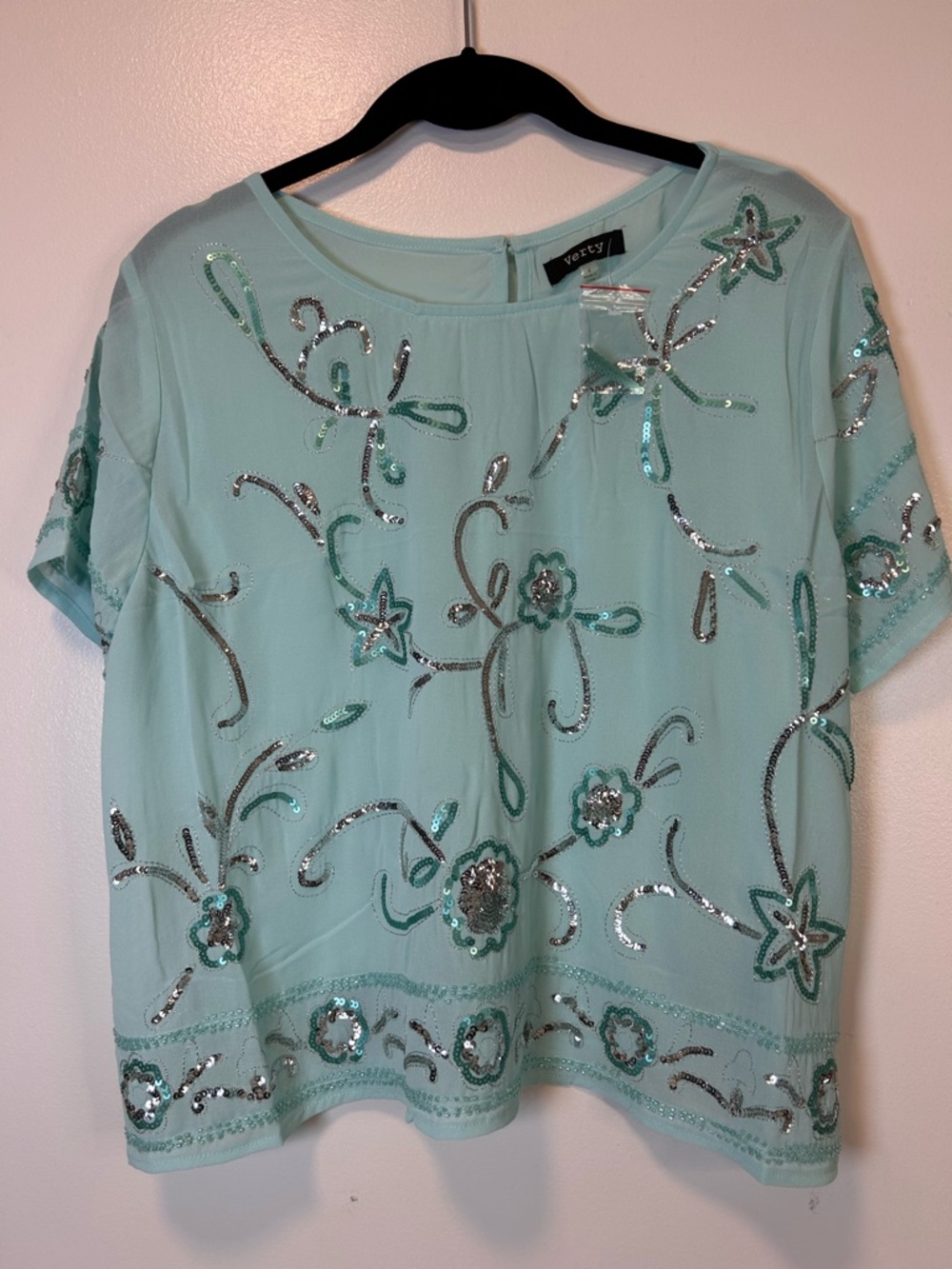 Verty Mint and Silver Sequin Floral Short Sleeve Top Women’s Large